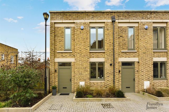 2-bed house on 1, Krupa Mews, Limehouse, £825,000