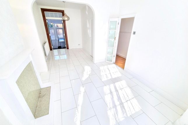 2-bed house on Elm Park Road, Elm Park Road, Leyton, £2,050/mo