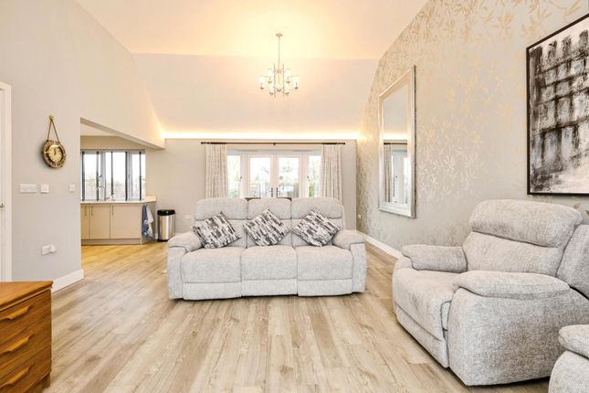 18, Larkfield, Cambridgeshire photo 4