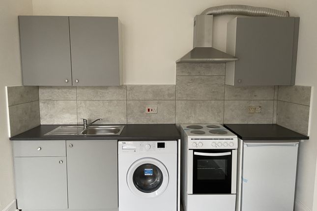 Flat 1 Napier Court, 44 - 46 Napier Road, LUTON photo 5