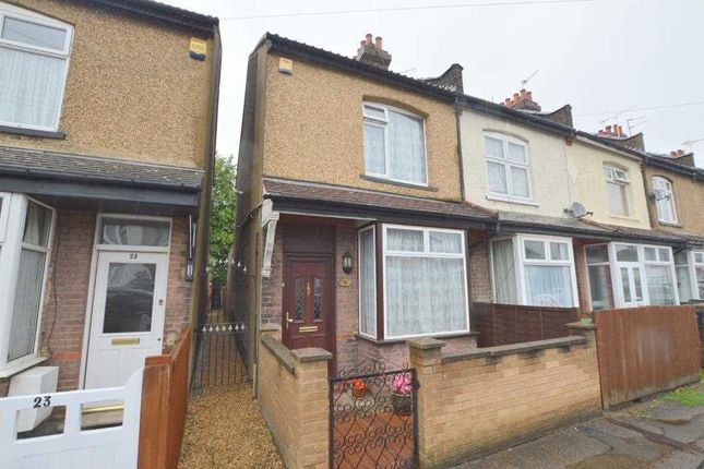 End terrace house to rent in Turners Road South, Luton