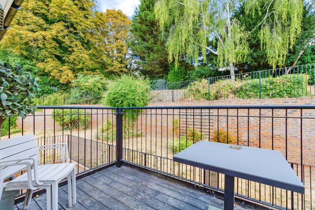 Flat 20, Verdun Heights, 14-16, Foxley Lane, Purley photo 4