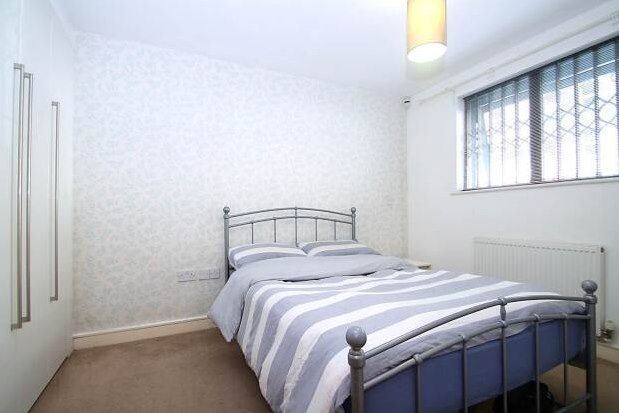 Flat to rent in Challis House, London