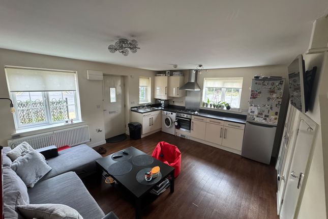 198, Apollo Avenue, Peterborough photo 2