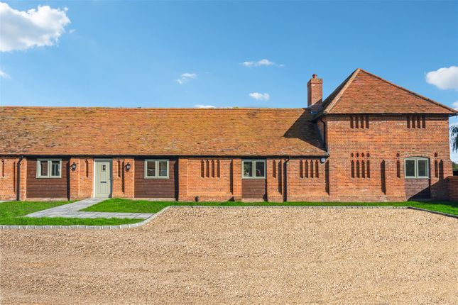 Thumbnail Barn conversion for sale in 5 Pettifer Court, Weedon Hill, Aylesbury