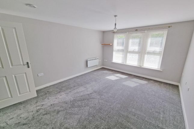 77, Gardeners End, Rugby photo 3