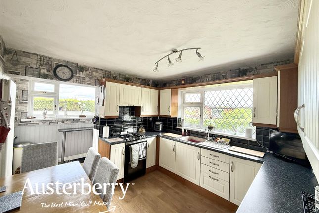64, Hoveringham Drive, Stoke-On-Trent photo 3