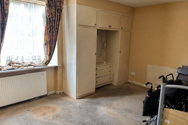 5 Bramerton 213-215, Willesden Lane, London photo 4