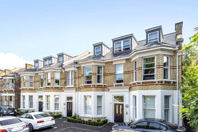 Thumbnail Flat to rent in Hadleigh House, 51-53 The Avenue, Surbiton