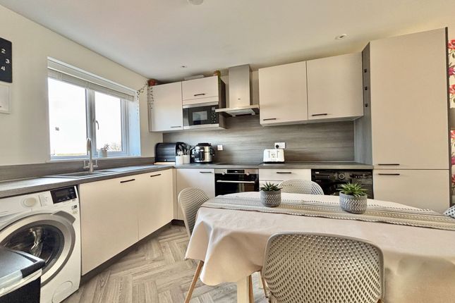 14 Estuary View, Penryn photo 4