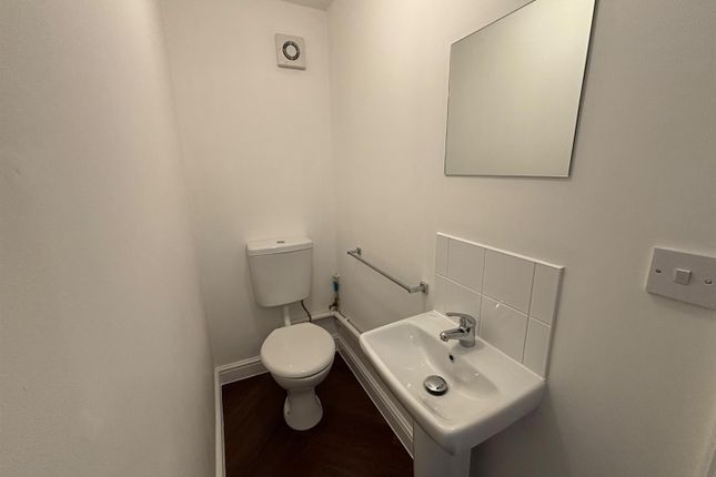 2A, Bolgoed Place, Merthyr Tydfil photo 5