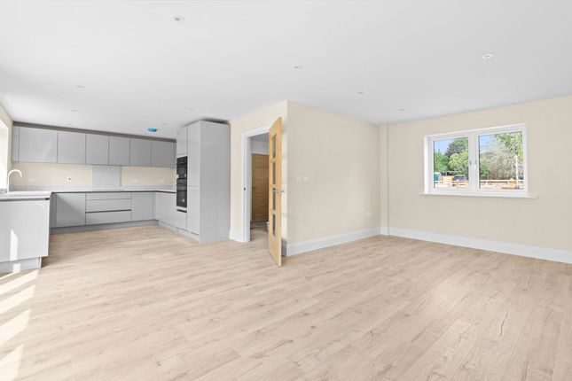 5 Old Nursery Place, Princes Risborough photo 2