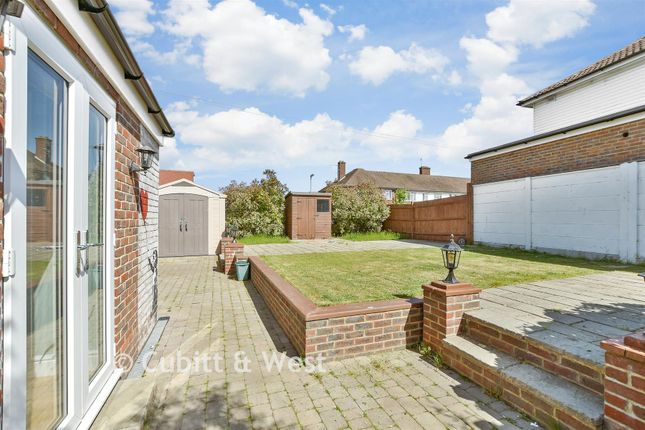 2, Radstock Way, Merstham photo 2