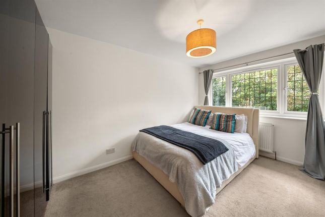 6, Honey Hill, Uxbridge photo 4