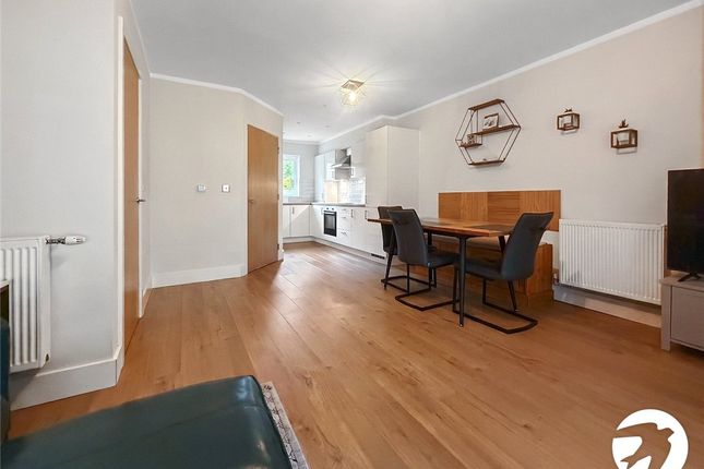 3, Blossom Drive, Orpington photo 2
