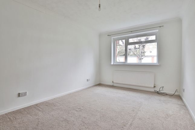 Flat 12, Littledown Court, 40-42, Dean Park Road, Bournemouth photo 4