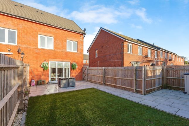 Thumbnail Semi-detached house for sale in Notleyfield Close, Earl Shilton, Leicester