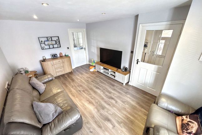 16, Fairfield Grove, Seaham photo 4
