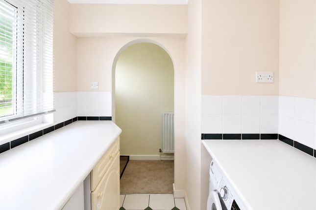 Flat 11,12 Cedar Road, Cedar Road, Sutton photo 3
