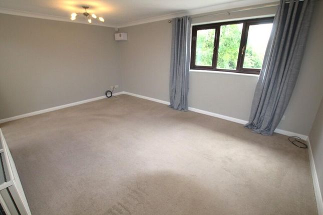 6, Dering Road, Ashford photo 2