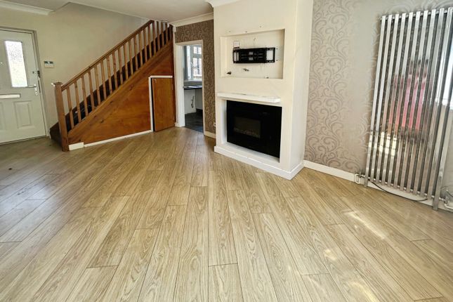 20, Lincoln Way, Swadlincote photo 3