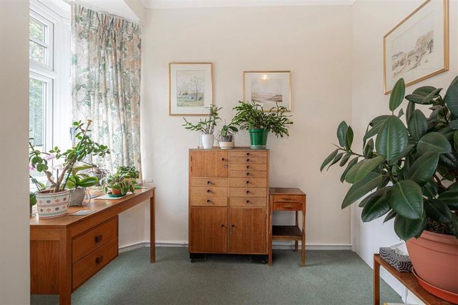 30, Bushy Park Gardens, Teddington photo 2