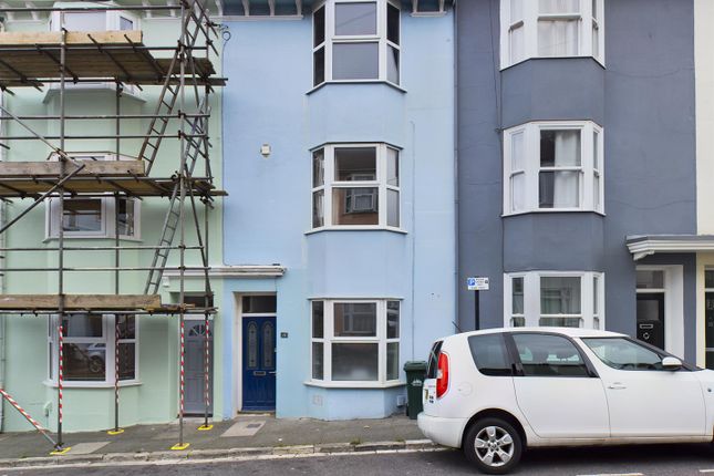 Terraced house to rent in Islingword Place, Brighton BN2