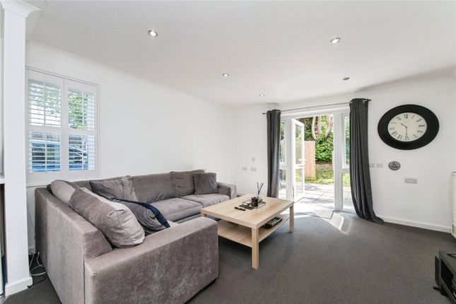 30, Willow Way, Devon photo 4