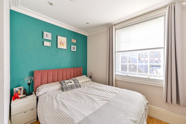 Flat 3, Brightwell House, 40 Queens Road, Reading photo 4