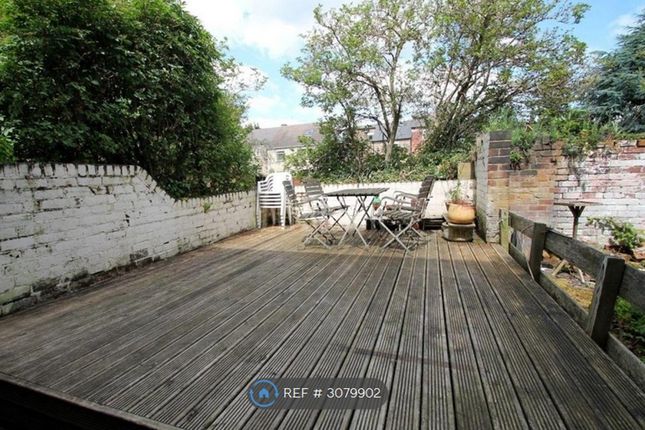 3-bed terraced on Sheffield, £1,250/mo
