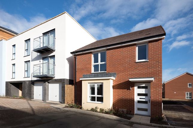 Detached house to rent in Hill Tops, Patchway, Bristol