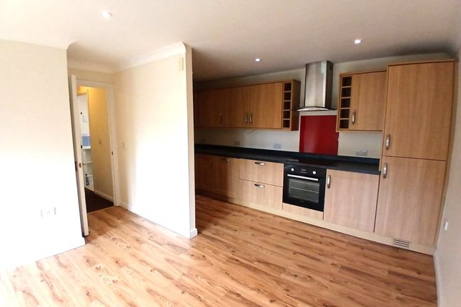 55, Talfourd Way, Redhill photo 3