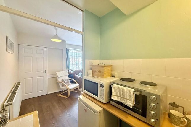 12, Sandringham Court, Southport photo 5
