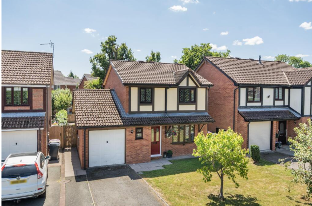 3-bed house on 4, Oaklands Drive, Oswestry, £325,000