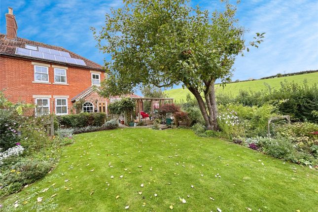 3, Cleeve Terrace, Bratton photo 4
