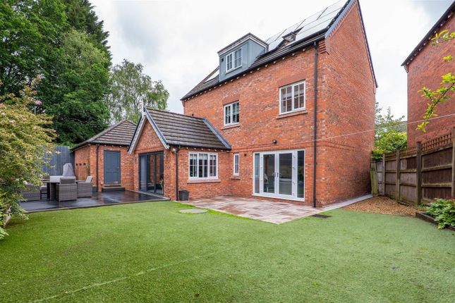 2, Shireburne Drive, Chorley photo 4