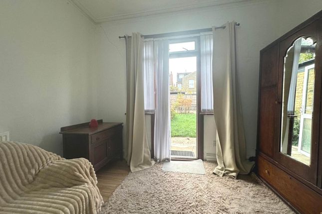 Studio house on Room 2, Hereford Road, London, £950/mo