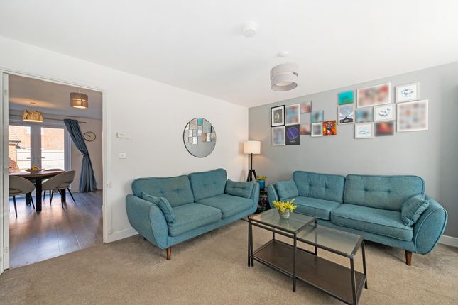 3, Legg Vale, Chichester photo 2