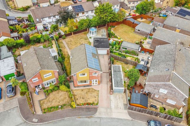 2, Wyon Close, Cardiff photo 4