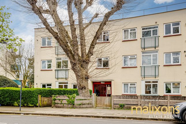 Flat for sale in Upper Tooting Park, London