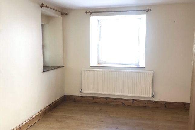 Flat 3,, 141 Main Street, Pembrokeshire photo 5