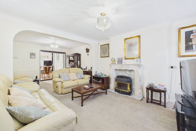 13, Ash Tree Road, Leicester photo 3