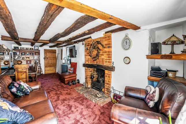 Iona, 14, High Street, Surrey photo 2