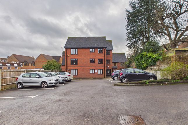 28, Nightingale Lodge, Cowper Road photo 4