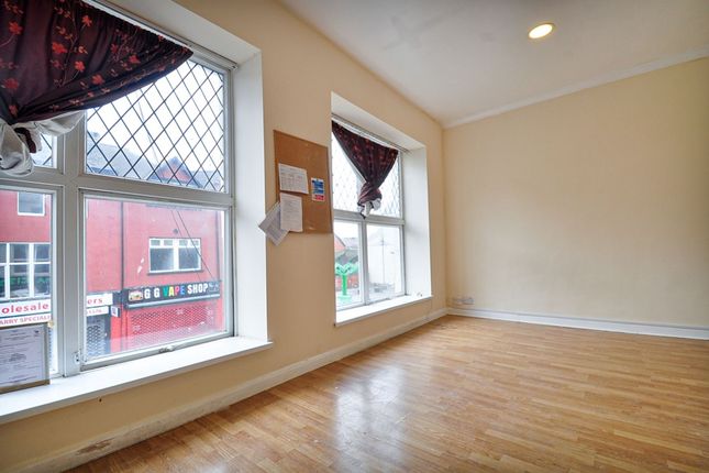 Flat 3, 80-81 Commercial Road, Newport photo 4