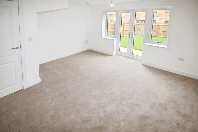 32, Lake View, South Yorkshire photo 3
