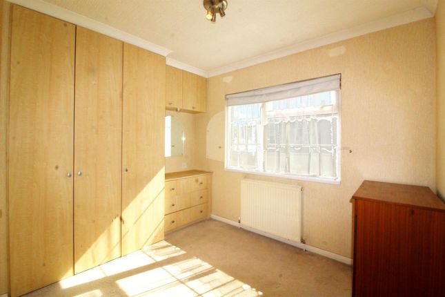 77 Arkley Park, Barnet Road, Barnet photo 4