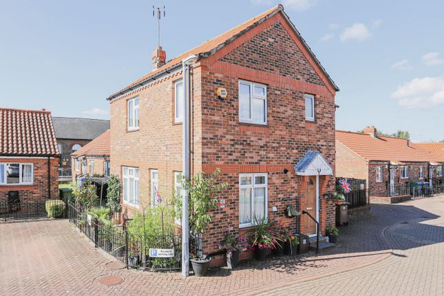 Thumbnail Link-detached house for sale in Stewart Court, York