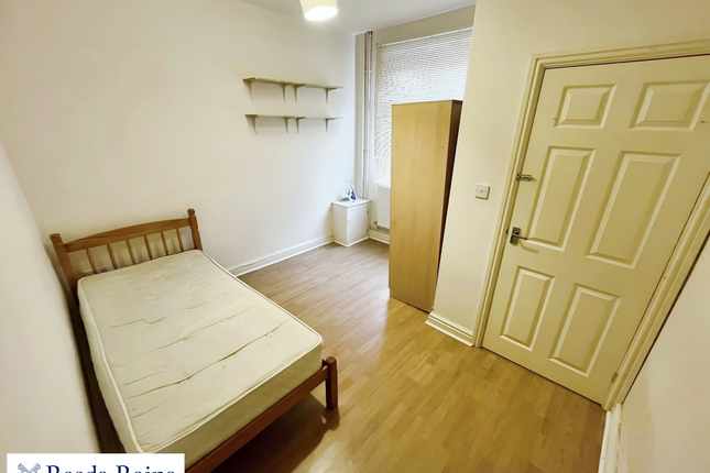 Terraced house to rent in Kinsey Street, Newcastle, Staffordshire