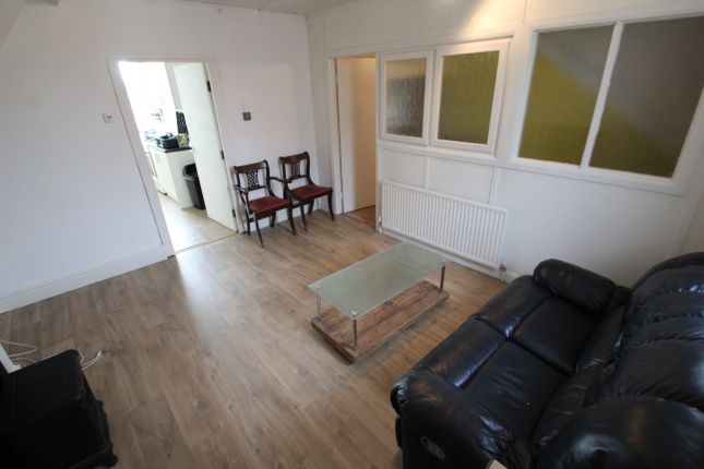 Flat 6, 346, Fosse Road North, Leicester photo 2